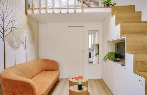 15th Arrondissement Apartment | Beautiful studio in small house near Eiffel Tower