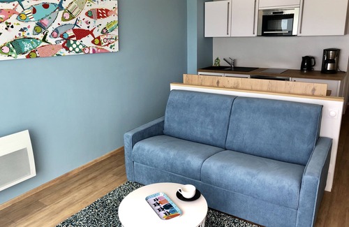 Benodet Apartment | Beautiful studio spectacular view of the beach