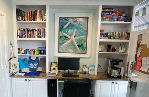 Central Beach Apartment | Beautiful studio unit at resort, sleeps 4