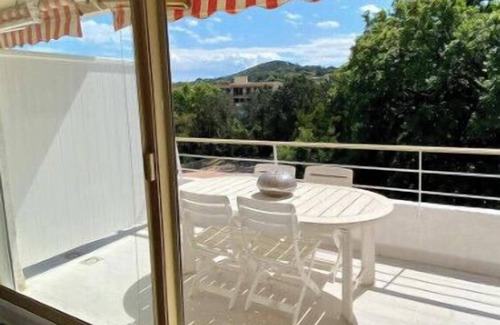 Cote d'Azur- French Riviera Apartment | Beautiful Studio with shared pool