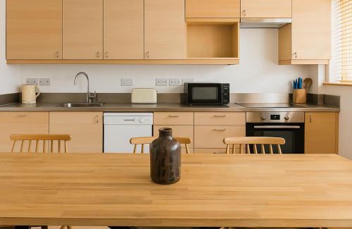 St Luke's Apartment | Beautiful Stylish 2 Bed Flat Clerkenwell