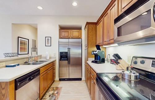 Sugar Mountain Condo | Beautiful Sugar Mountain condo w/panoramic views & private deck