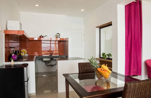 Centro - Supmza 001 Hotel | Beautiful suite w/ocean view balcony