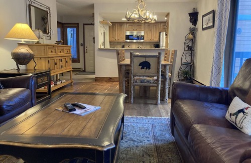 Vail Condo | Beautiful & Sunny 2 Bedroom 2 Bath