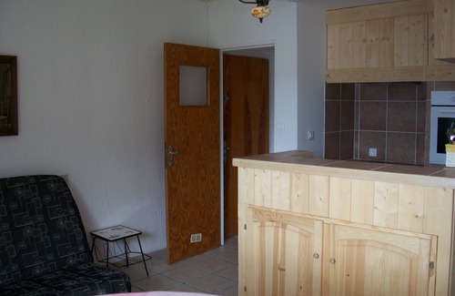 Les Angles Apartment | Beautiful sunny apartment in the center of the village