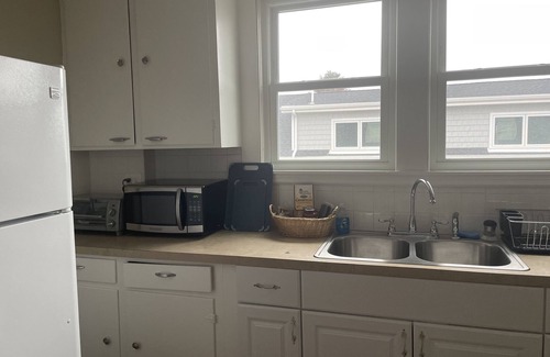Salem Apartment | Beautiful Sunny Apartment in Salem