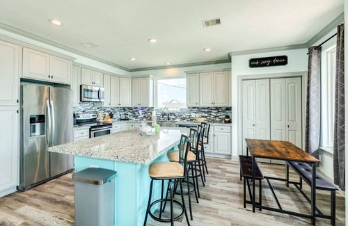 San Luis House | Beautiful Sunrises & Sandy Sea Views, Relax!