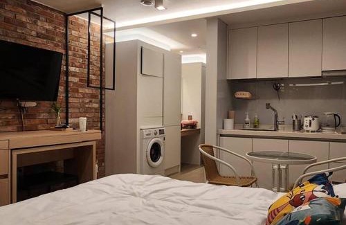 Downtown Apartment | Beautiful Sunset Jejubi House2