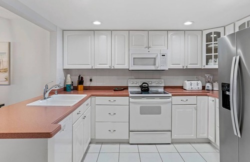 Indian Shores Condo | Beautiful Sunsets & Ocean View! Sandcastle 1 Indian Shores Beach 3BR 2BA