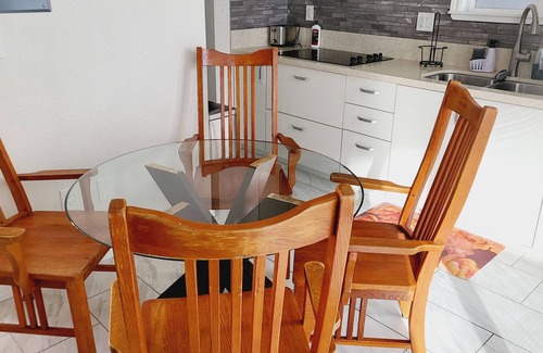 Pearl City House | Beautiful sunsets view Work and Vacation 30-day rental.