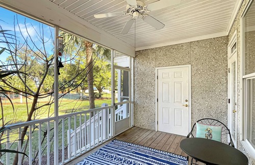St. Simons Island Condo | Beautiful townhome on the Hampton River. 2 bedrooms and 2 1/2 bath.