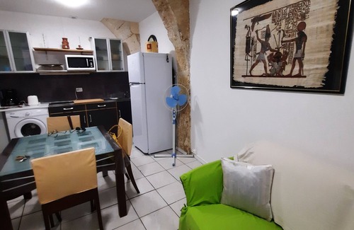 Montpellier City-Centre Apartment | BEAUTIFUL T2 45m2 HISTORICAL CENTER - ECUSSON