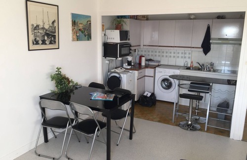 Rochefort Apartment | Beautiful T2 Renovated, fully equipped and well located, bright and quiet