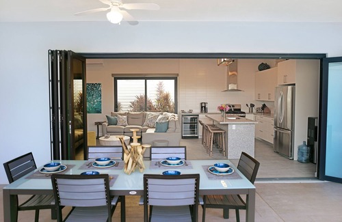 The Bight Villa | Beautiful Modern Villa - short walk to Grace Bay Beach