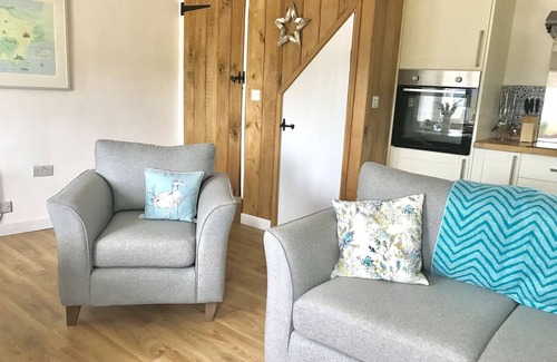 Axminster Cottage | Beautiful thatched country cottage, quiet countryside position .