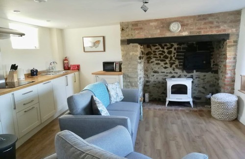 Axminster Cottage | Beautiful thatched country cottage, quiet countryside position .