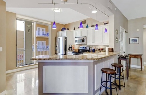 Redevelopment Area Condo | Beautiful Three-Balcony Unit - With Bayviews. Walk to 5th Ave DT and The Beach!