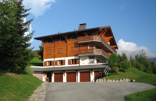 Barboleusaz Apartment | Beautiful, top floor, pet friendly, piste-side apartment with stunning views