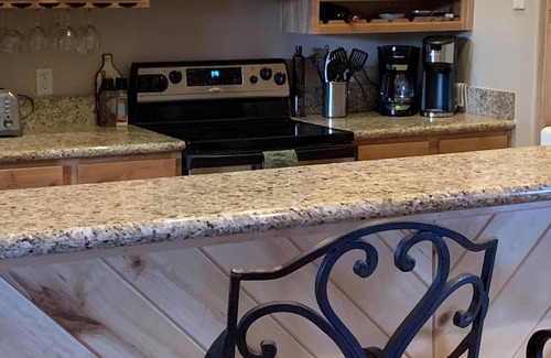 Torreon Cabin | Beautiful Torreon Lodge on 18th Fairway with Golf Privileges