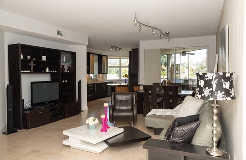 Pembroke Pines House | Beautiful Townhouse 3B at Grand Palms Golf and Country Club