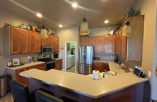 Gold Canyon House | Beautiful Townhome on Dinosaur Mountain Golf Course!