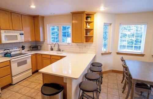 Driggs House | Beautiful townhome on Ski Hill Road, 1 mile from Driggs + 11 miles from Grand Targhee