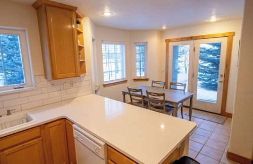 Driggs House | Beautiful townhome on Ski Hill Road, 1 mile from Driggs + 11 miles from Grand Targhee