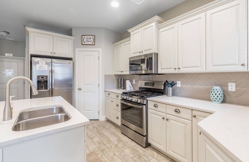 Sienna Hills House | Beautiful Townhome W/Shared Pool/Hot Tub Near Zion National Park