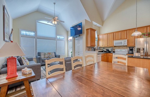 Surf City House | Beautiful Townhouse, Community Pool and Beach Access