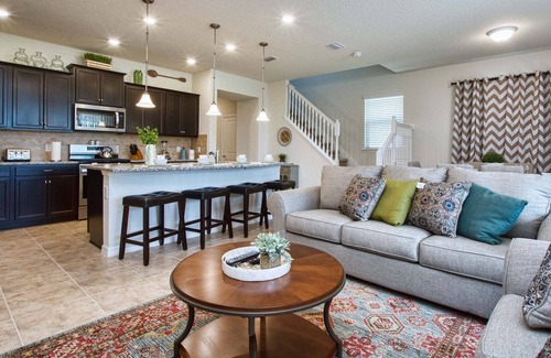 Loughman House | Beautiful Townhouse, Large Private Deck w/pool, Disney Themed rooms, Contact Free Check-in, Free Wifi, BBQ Grill!!