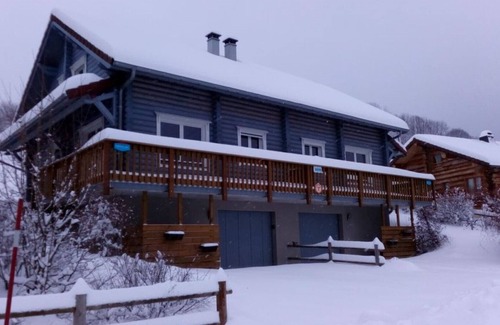 Foncine-le-Bas Ski Chalet | Beautiful traditional log cabin in Foncine le Bas (6/8 pers.) Left