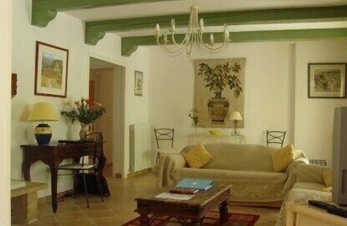 Saint-Siffret Villa | Beautiful traditional fully air conditioned villa with heated swimming pool