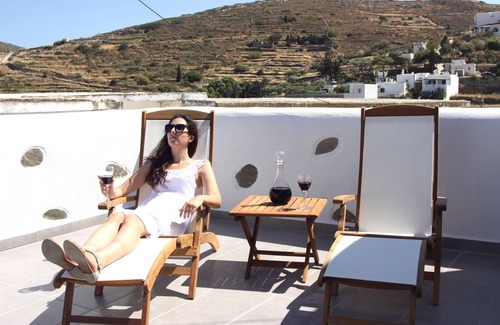 Lefkes Villa | Beautiful traditional house with private terraces and jacuzzi