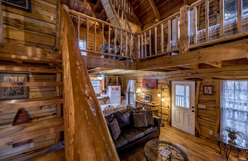 Mentone Cabin | Beautiful Triple-Lofted Lakeside Cabin near Downtown Mentone Sleeps 9