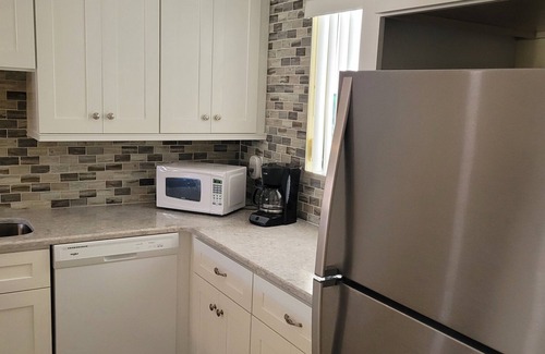 Bradenton Beach Condo | Beautiful Two Bedroom Just Steps From The Beach!
