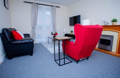Moulton Apartment | Beautiful two bedrooms ensuite apartment