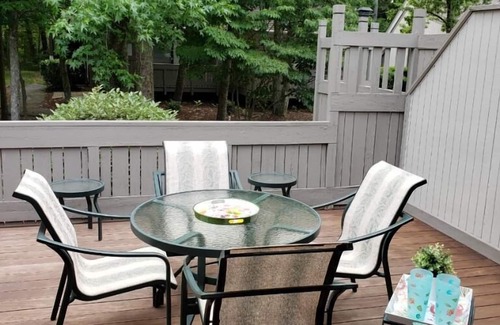 Bethany Beach Condo | Beautiful two bedroom, two bath condo 5 minutes from the ocean