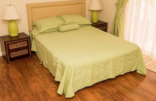 Vuemont Apartment | Beautiful Two Bedroom Two Bathroom Apartment