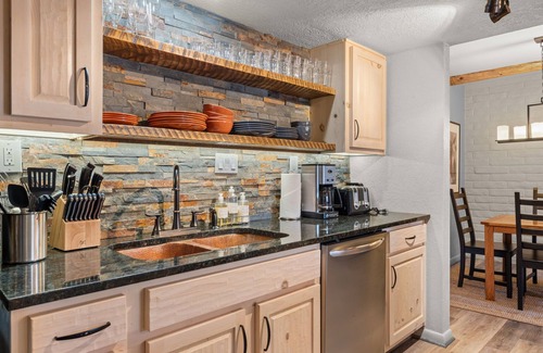 Northeast Santa Fe Condo | Beautiful Two Story Condo, Walk to the Plaza, Great Amenities