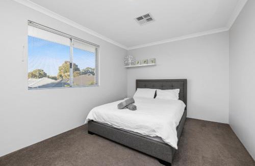 Carlisle House | Beautiful Two Story Home For Every Family