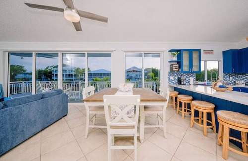 Lower Matecumbe Key House | Beautiful two- story beach house