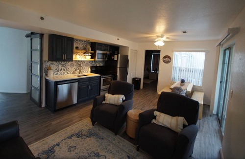 Branson Condo | Beautiful, Updated, 2 Bedroom Condo with a Gorgeous Lake View!