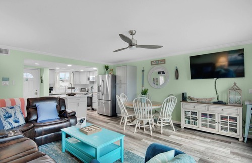 Holiday Isle Condo | ✨Beautiful Updates~Perfect for Families~5Pools+3Hot Tubs~2BR Sandpiper Cove 1079