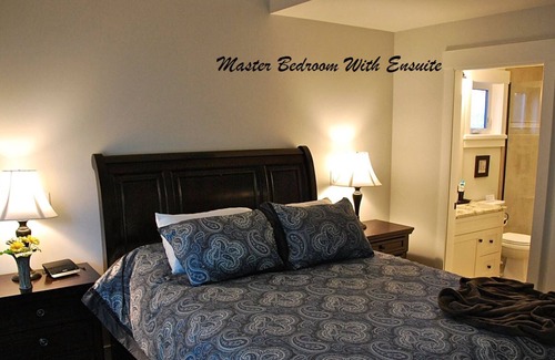 Regional District of Nanaimo House | Beautiful Upscale Cottage - Fall Dates Available