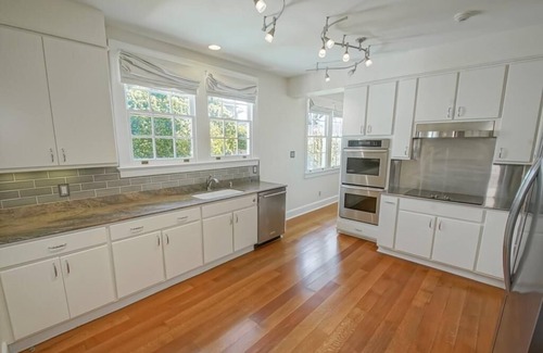 Carrollton House | Beautiful Uptown Mansion next to Tulane