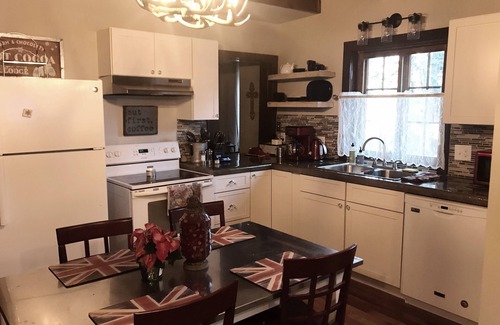 Green Mountain Falls Cabin | Beautiful Narnia on Pikes Peak - Your adventure begins here!