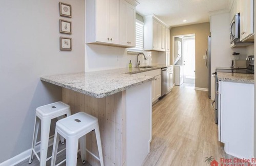 St. Augustine Beach House | Beautiful 2/2 ~ Pet Friendly ~ Steps to the Beach!