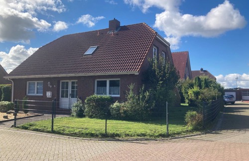 Krummhoern Apartment | Beautiful vacation apartment Lütje Campen in East Frisia with dog near the lighthouse