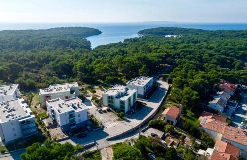 Cove Murtar Apartment | Beautiful view apartment with garage space