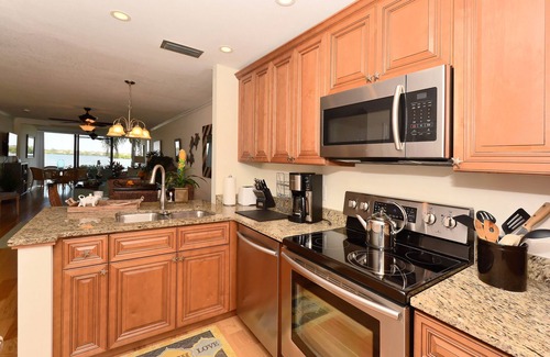 Siesta Key Condo | Beautiful view of Sarasota Bay and across the street from Turtle Beach